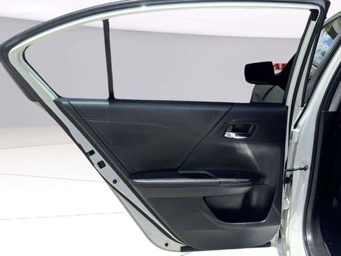 Used 2013 Honda Accord Sport image 38
