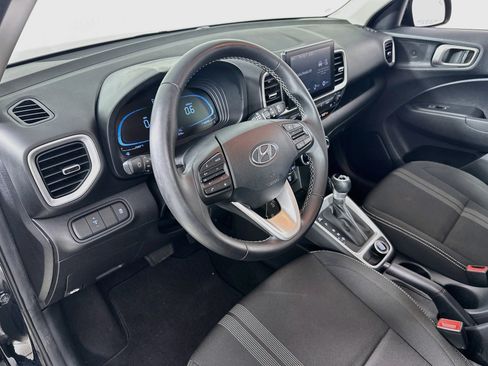 Used 2023 Hyundai Venue SEL FWD image 9