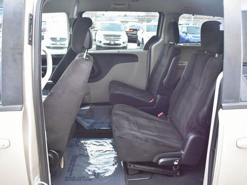 Used 2013 Dodge Grand Caravan SXT w/ Rear Park Assist Pkg image 29