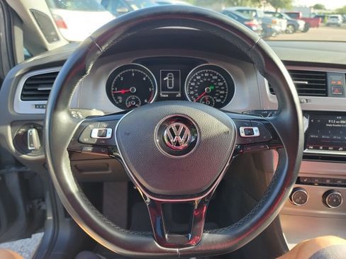 Used 2015 Volkswagen Golf TDI SE FWD image 19