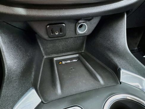 Used 2019 Chevrolet Traverse Premier w/ LPO, Blackout Package AWD/4WD image 24