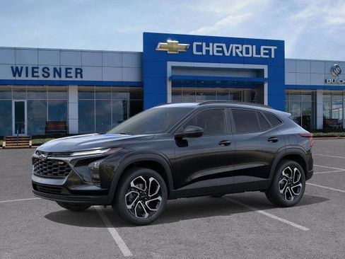 New 2026 Chevrolet Trax RS image 2