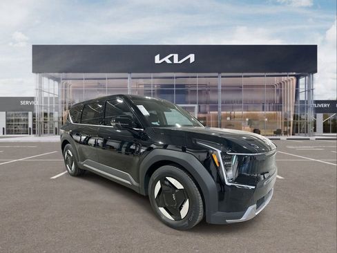 New 2026 Kia EV9 Light image 2
