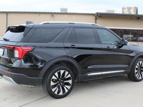 Used 2025 Ford Explorer Platinum w/ LUX Leather Package AWD/4WD image 25