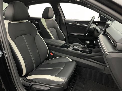 Used 2025 Kia K5 GT-Line w/ GT-Line Premium Package AWD/4WD image 33