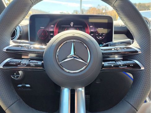 New 2025 Mercedes-Benz C 300 4MATIC Sedan image 18