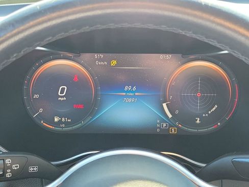 Used 2021 Mercedes-Benz GLC 300 4MATIC image 26