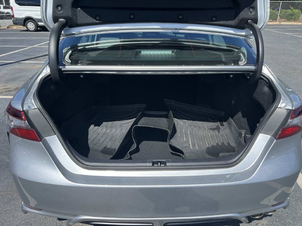 Used 2024 Toyota Camry SE FWD image 11