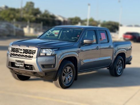 Certified 2025 Nissan Frontier SV w/ Tow Package RWD image 4