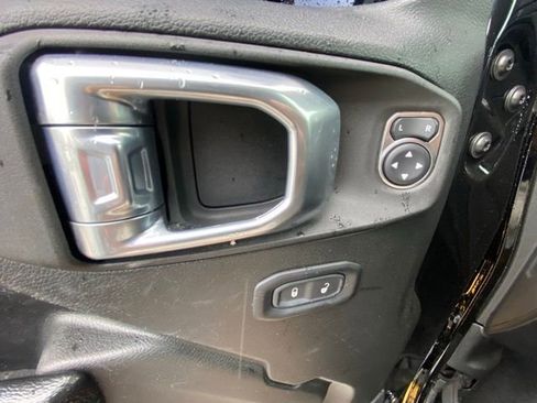 Used 2022 Jeep Gladiator Sport image 19