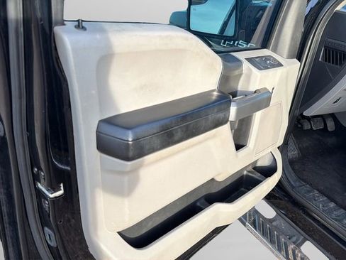 Used 2017 Ford F150 XLT w/ Equipment Group 302A Luxury image 19