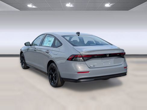 New 2025 Honda Accord SE image 3