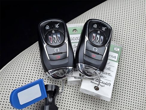 Used 2024 Buick Encore GX Avenir w/ Avenir Convenience Package image 38