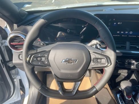 New 2026 Chevrolet Trax RS w/ Sunroof Package image 15