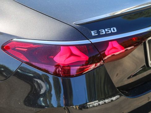 New 2025 Mercedes-Benz E 350 4MATIC Sedan image 8