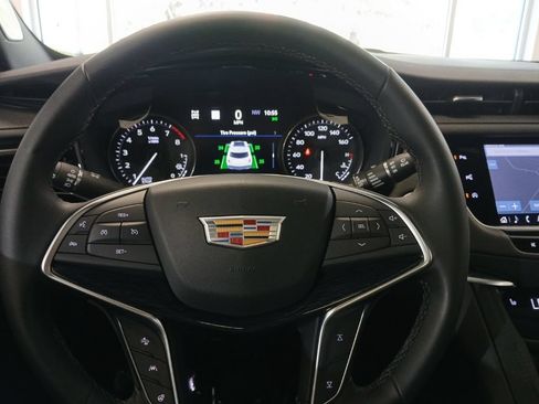 Certified 2025 Cadillac XT5 Premium Luxury w/ Technology Package AWD/4WD image 22