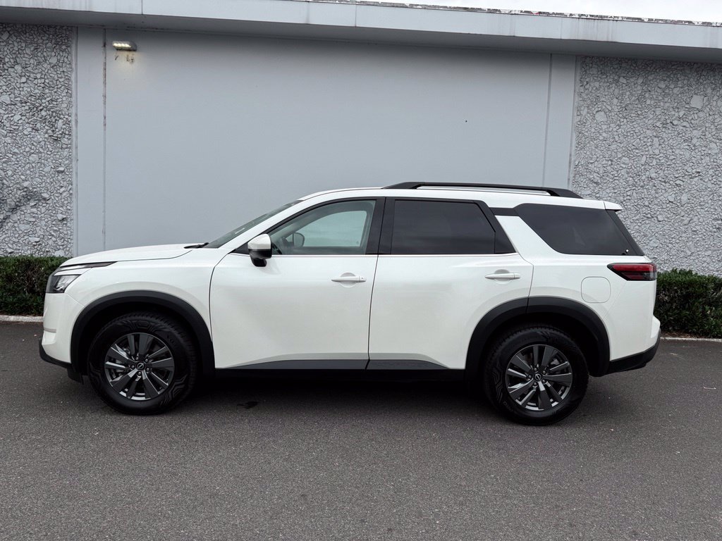 Certified 2024 Nissan Pathfinder SV AWD/4WD image 3