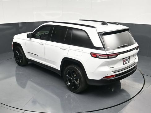 Used 2025 Jeep Grand Cherokee Limited w/ Black Appearance Package AWD/4WD image 59