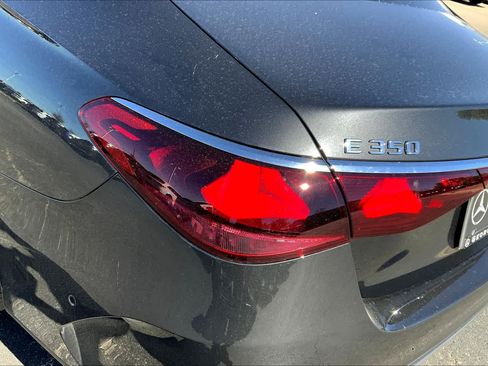 Used 2025 Mercedes-Benz E 350 4MATIC Sedan image 6