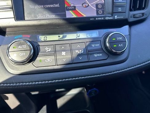 Used 2016 Toyota RAV4 XLE w/ Convenience Package FWD image 16