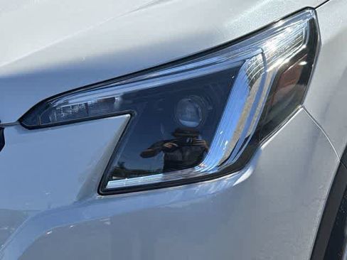 Used 2023 Subaru Forester AWD/4WD image 10