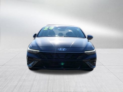 Used 2024 Hyundai Elantra SEL w/ Convenience Package image 8