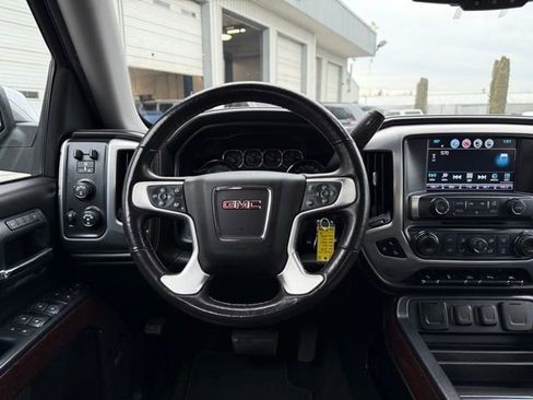 Used 2018 GMC Sierra 1500 SLT image 18