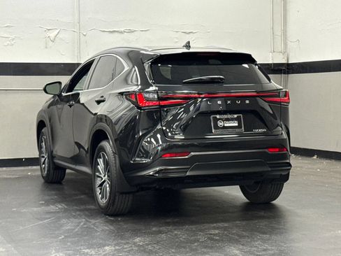 Used 2025 Lexus NX 250 FWD image 12