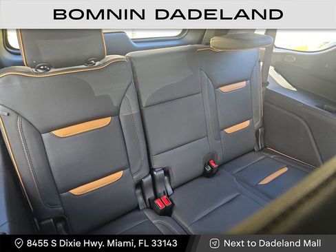 Used 2023 GMC Yukon AT4 w/ Technology Package image 7