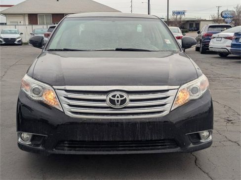 Used 2011 Toyota Avalon Limited image 9