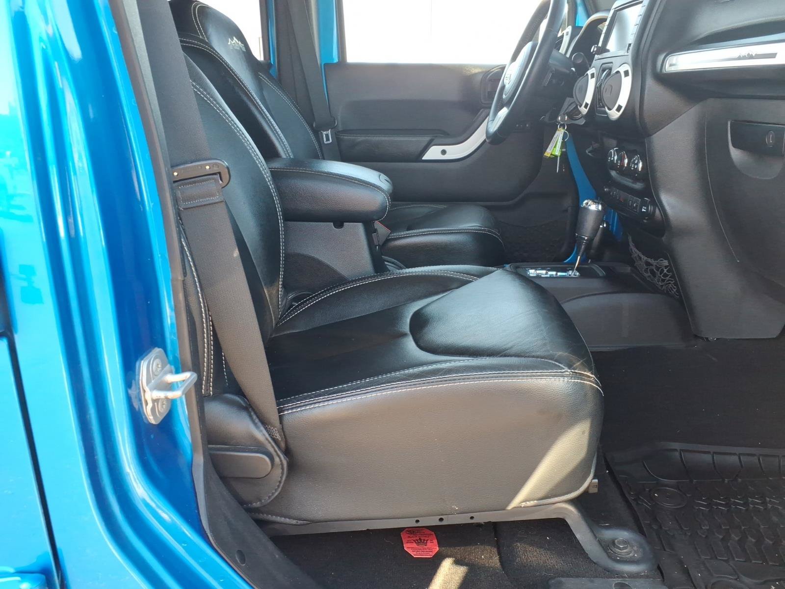 Used 2014 Jeep Wrangler Unlimited Sahara AWD/4WD image 11