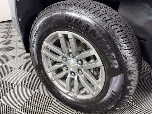 Used 2024 Chevrolet Colorado LT RWD image 14