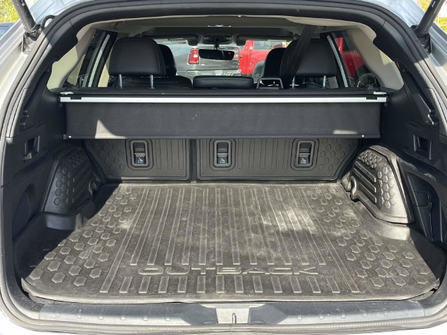 Used 2022 Subaru Outback Limited AWD/4WD image 21