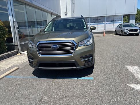 Used 2022 Subaru Ascent Limited w/ Technology Package AWD/4WD image 4