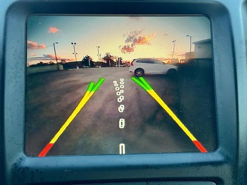 Used 2016 Jeep Cherokee Limited FWD image 19
