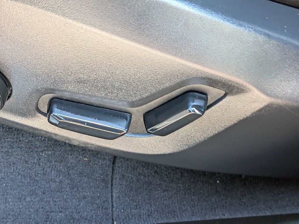 Certified 2026 Volvo XC60 B5 Plus AWD/4WD image 20