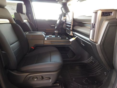 New 2025 GMC Hummer EV 3X w/ LPO, Dark Essentials Package image 12