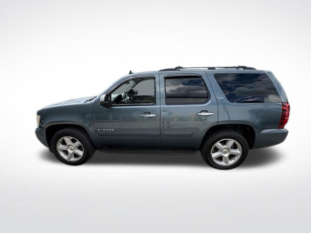 Used 2008 Chevrolet Tahoe LTZ w/ LTZ Preferred Equipment Group AWD/4WD image 12