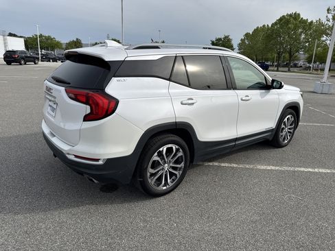 Used 2020 GMC Terrain SLT w/ Preferred Package image 9