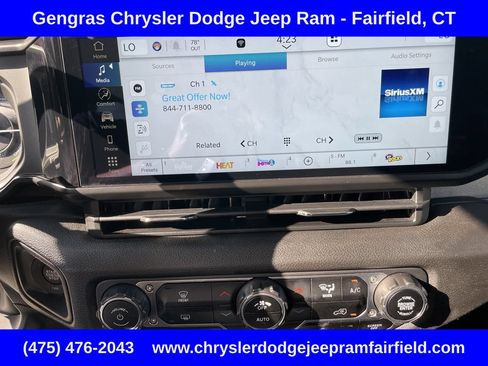 Used 2024 Jeep Wrangler Unlimited AWD/4WD image 38