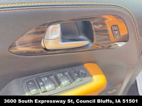 Used 2023 Chrysler Pacifica Pinnacle FWD image 15