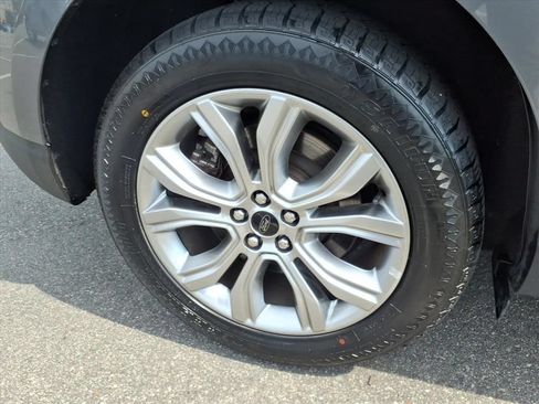 Used 2024 Ford Edge Titanium AWD/4WD image 31