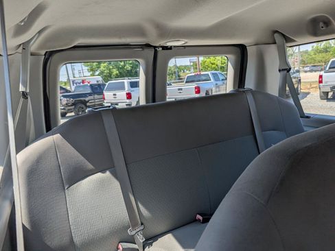 Used 2013 Ford E-350 and Econoline 350 XLT RWD image 20