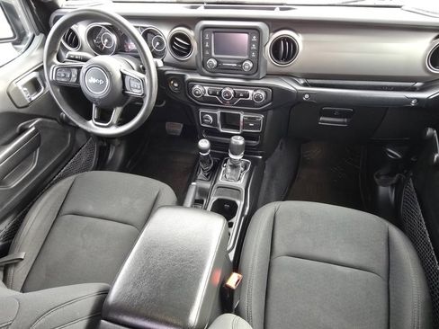 Used 2020 Jeep Gladiator Sport image 18