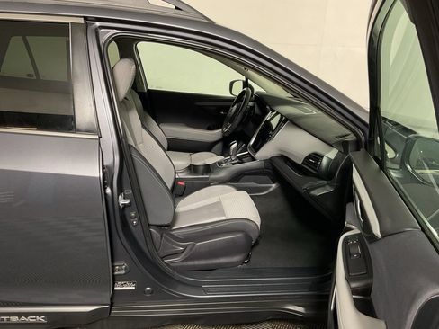 Used 2023 Subaru Outback Premium AWD/4WD image 36