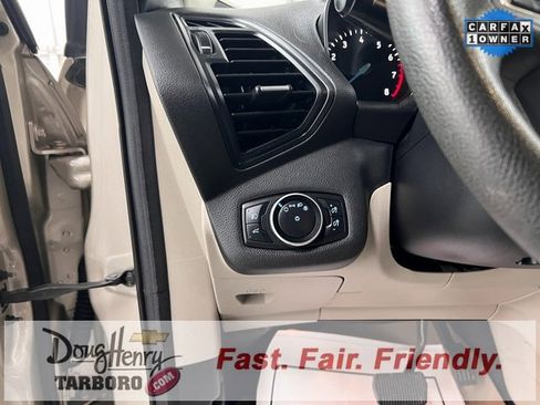 Used 2017 Ford Escape SE image 30