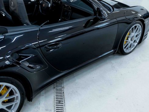 Used 2011 Porsche 911 Turbo S image 23