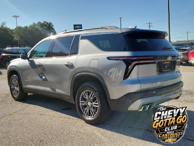 Used 2026 Chevrolet Traverse LT AWD/4WD image 3