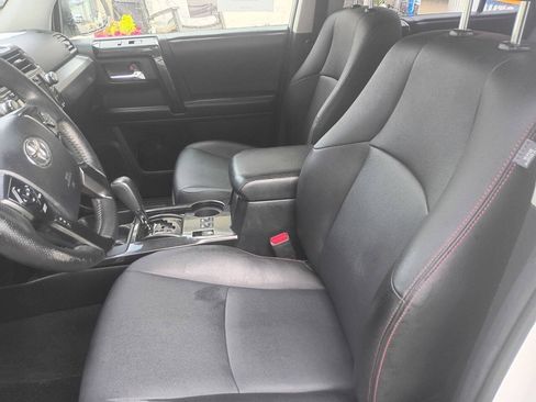 Used 2015 Toyota 4Runner Trail Premium AWD/4WD image 9