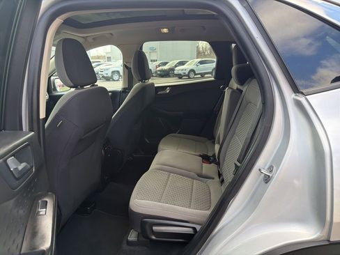 Used 2020 Ford Escape SE image 28